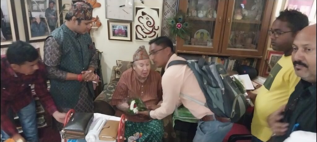 राजपरिवार में शोक की लहर: राजा सुरेन्द्र बहादुर सिंह नहीं रहे, छत्तीसगढ़ की राजनीतिक और सामाजिक विरासत को अपूरणीय क्षति .. Kshiti Technologies राजपरिवार में शोक की लहर: राजा सुरेन्द्र बहादुर सिंह नहीं रहे, छत्तीसगढ़ की राजनीतिक और सामाजिक विरासत को अपूरणीय क्षति .. Kshiti Technologies