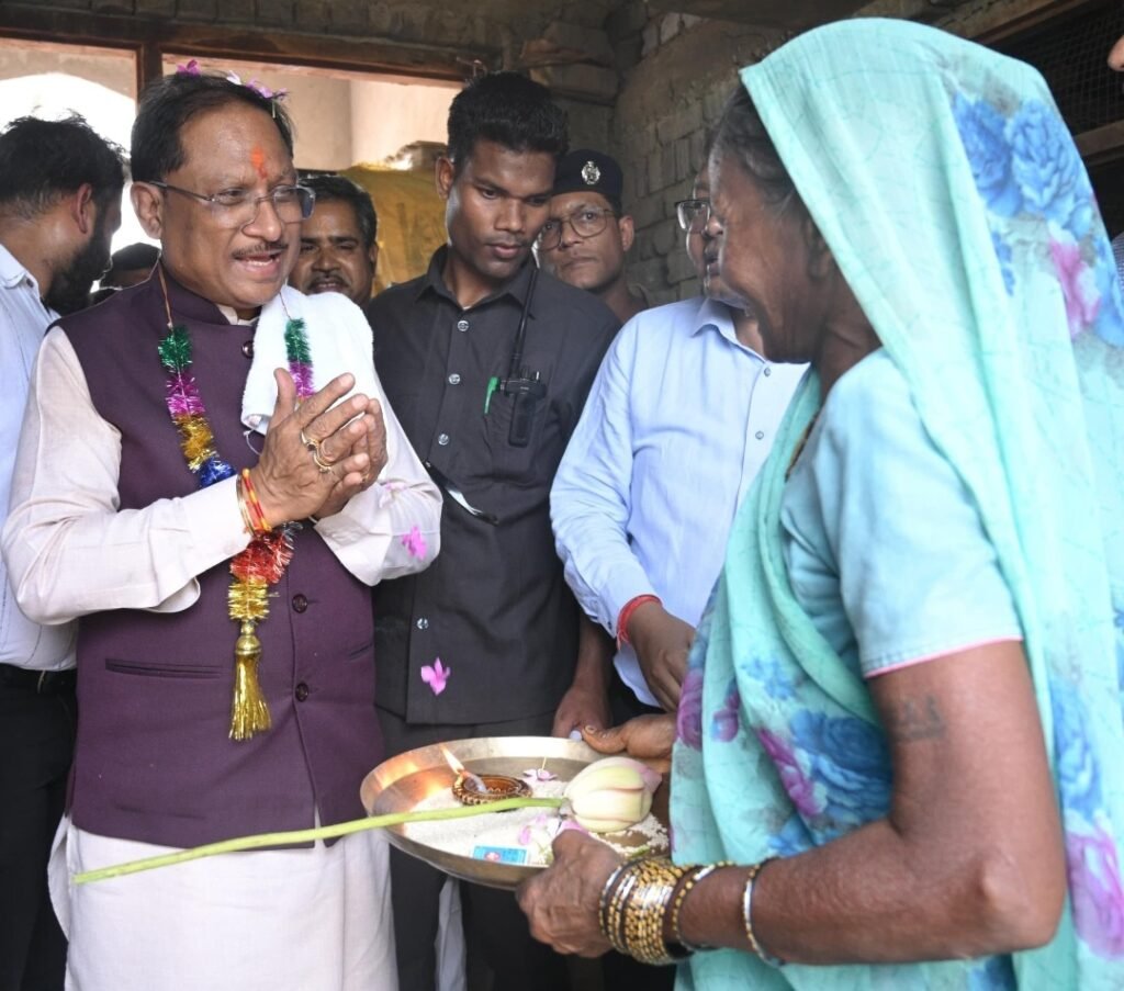 मुख्यमंत्री साय ने सक्ती जिले में योजनाओं के क्रियान्वयन की जमीनी हकीकत की जानकारी ली .. Kshiti Technologies मुख्यमंत्री साय ने सक्ती जिले में योजनाओं के क्रियान्वयन की जमीनी हकीकत की जानकारी ली .. Kshiti Technologies