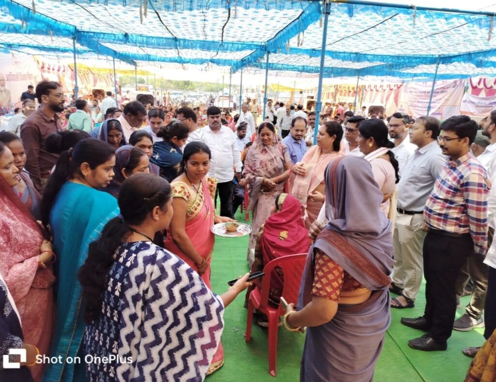 सुशासन तिहार 2025 - ग्राम पंचायत बड़ेसीपत में आयोजित समाधान शिविर में पहुंचे कलेक्टर एवं जिला सीईओ .. Kshiti Technologies सुशासन तिहार 2025 - ग्राम पंचायत बड़ेसीपत में आयोजित समाधान शिविर में पहुंचे कलेक्टर एवं जिला सीईओ .. Kshiti Technologies