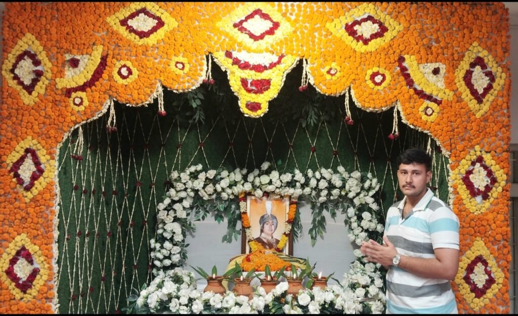 पूर्व कैबिनेट मंत्री राजा सुरेन्द्र बहादुर सिंह को श्रद्धांजलि, सक्ती के हटरी धर्मशाला में हुआ तेरहवीं सभा का आयोजन .. Kshiti Technologies पूर्व कैबिनेट मंत्री राजा सुरेन्द्र बहादुर सिंह को श्रद्धांजलि, सक्ती के हटरी धर्मशाला में हुआ तेरहवीं सभा का आयोजन .. Kshiti Technologies