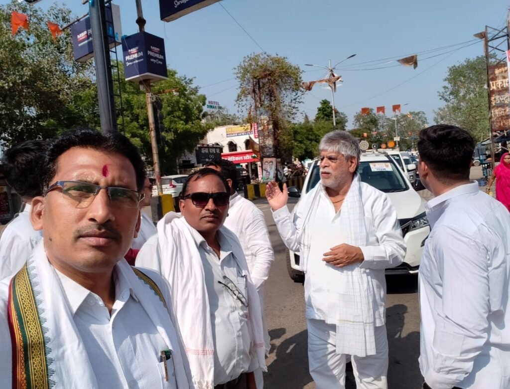 संविधान बचाओ रैली में डॉ. चरणदास महंत के समर्थन में विधानसभा क्षेत्र सक्ती से उमड़ा जनसैलाब .. Kshiti Technologies संविधान बचाओ रैली में डॉ. चरणदास महंत के समर्थन में विधानसभा क्षेत्र सक्ती से उमड़ा जनसैलाब .. Kshiti Technologies