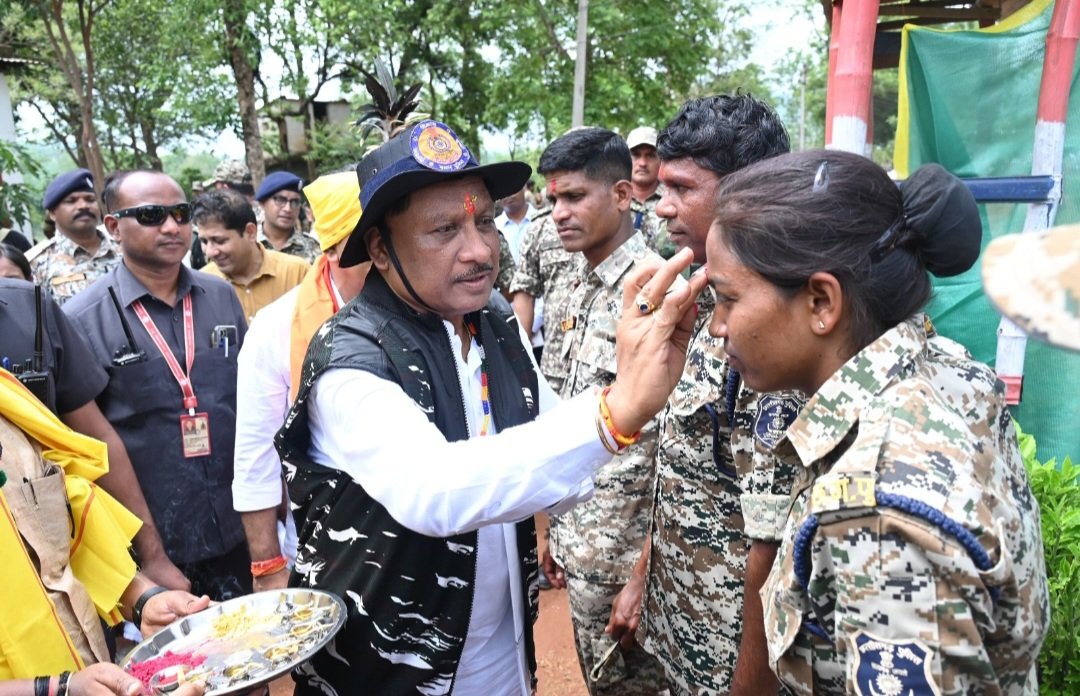 जवानों के बुलंद हौसलों से मिटेगा नक्सलवाद का कलंक: मुख्यमंत्री विष्णु देव साय .. Kshiti Technologies जवानों के बुलंद हौसलों से मिटेगा नक्सलवाद का कलंक: मुख्यमंत्री विष्णु देव साय .. Kshiti Technologies