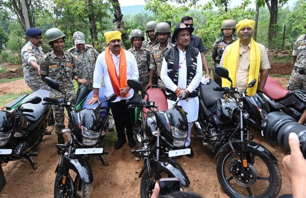 जवानों के बुलंद हौसलों से मिटेगा नक्सलवाद का कलंक: मुख्यमंत्री विष्णु देव साय .. Kshiti Technologies जवानों के बुलंद हौसलों से मिटेगा नक्सलवाद का कलंक: मुख्यमंत्री विष्णु देव साय .. Kshiti Technologies