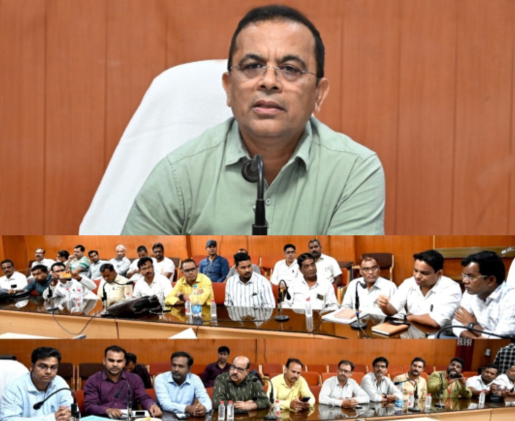 कलेक्टर ने शालाओं और शिक्षकों के युक्तियुक्तकरण के संबंध में ली प्रेसवार्ता .. Kshiti Technologies कलेक्टर ने शालाओं और शिक्षकों के युक्तियुक्तकरण के संबंध में ली प्रेसवार्ता .. Kshiti Technologies