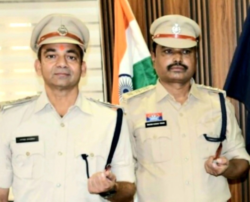 सक्ती के दो निरीक्षक बने डीएसपी, बृजेश तिवारी को जिला दंतेवाड़ा और विवेक शर्मा को जिला बीजापुर में मिली तैनाती .. Kshiti Technologies सक्ती के दो निरीक्षक बने डीएसपी, बृजेश तिवारी को जिला दंतेवाड़ा और विवेक शर्मा को जिला बीजापुर में मिली तैनाती .. Kshiti Technologies