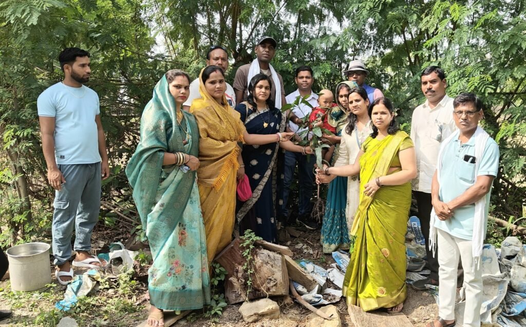 पुत्र के नाम पर आम का पौधा रोपित, संरक्षण का लिया संकल्प, भड़ोरा गांव में षष्ठी एवं जन्मोत्सव पर पर्यावरण संरक्षण का अनूठा संदेश .. Kshiti Technologies पुत्र के नाम पर आम का पौधा रोपित, संरक्षण का लिया संकल्प, भड़ोरा गांव में षष्ठी एवं जन्मोत्सव पर पर्यावरण संरक्षण का अनूठा संदेश .. Kshiti Technologies