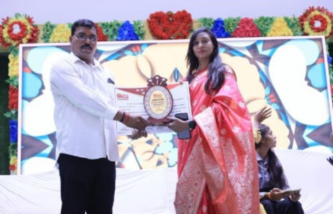 उदय मधुकर को छत्तीसगढ़ ग्रामीण पत्रकारिता रत्न सम्मान .. Kshiti Technologies उदय मधुकर को छत्तीसगढ़ ग्रामीण पत्रकारिता रत्न सम्मान .. Kshiti Technologies