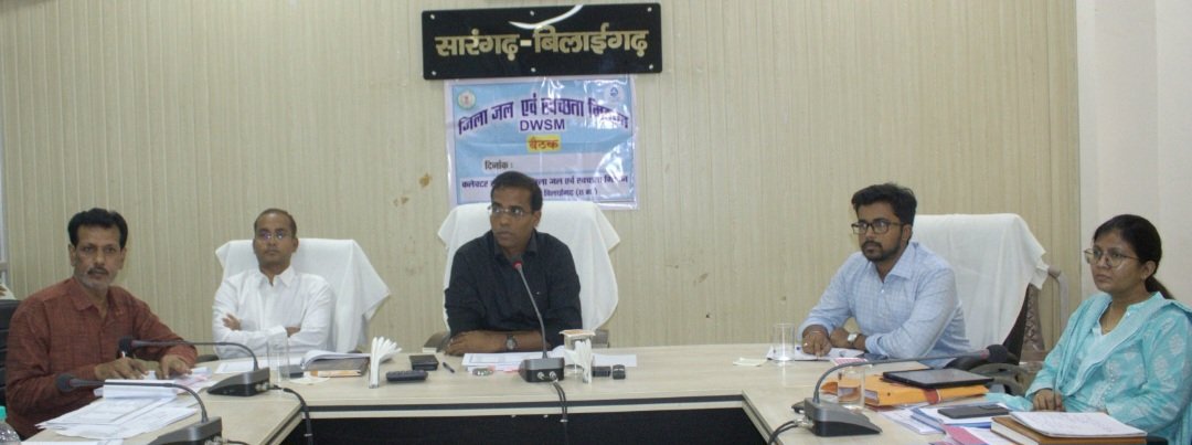 धीमी गति से कार्य करने वाले 18 ठेकेदारों को कलेक्टर ने पेनाल्टी के साथ दिया नोटिस .. Kshiti Technologies धीमी गति से कार्य करने वाले 18 ठेकेदारों को कलेक्टर ने पेनाल्टी के साथ दिया नोटिस .. Kshiti Technologies