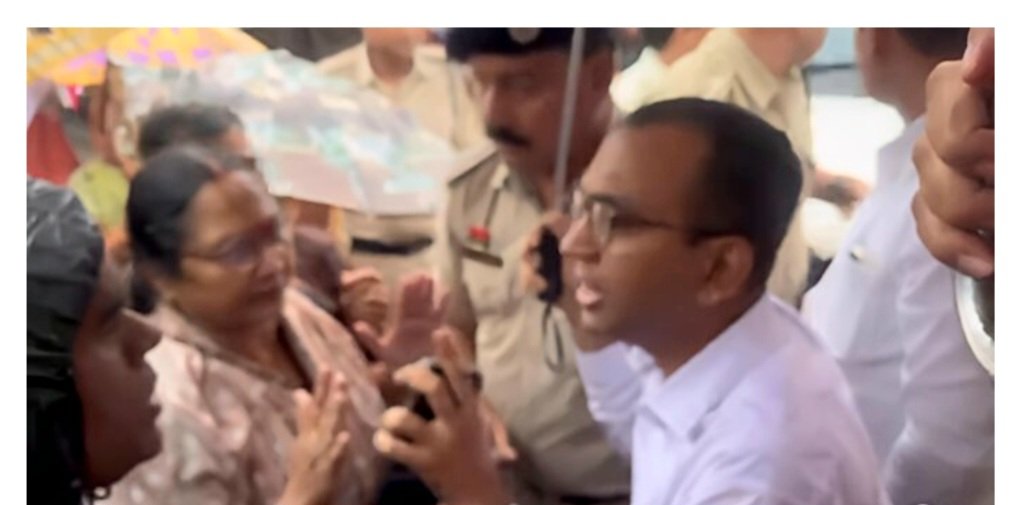 पाली में जलभराव पर फूटा आक्रोश, डिप्टी सीएम का रोका काफिला .. Kshiti Technologies पाली में जलभराव पर फूटा आक्रोश, डिप्टी सीएम का रोका काफिला .. Kshiti Technologies