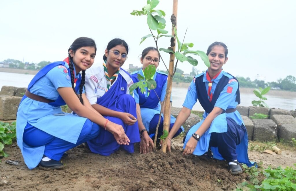 मां अरपा के नाम वृक्षारोपण, स्काउट्स-गाइड्स ने किया सेवा का संकल्प .. Kshiti Technologies मां अरपा के नाम वृक्षारोपण, स्काउट्स-गाइड्स ने किया सेवा का संकल्प .. Kshiti Technologies