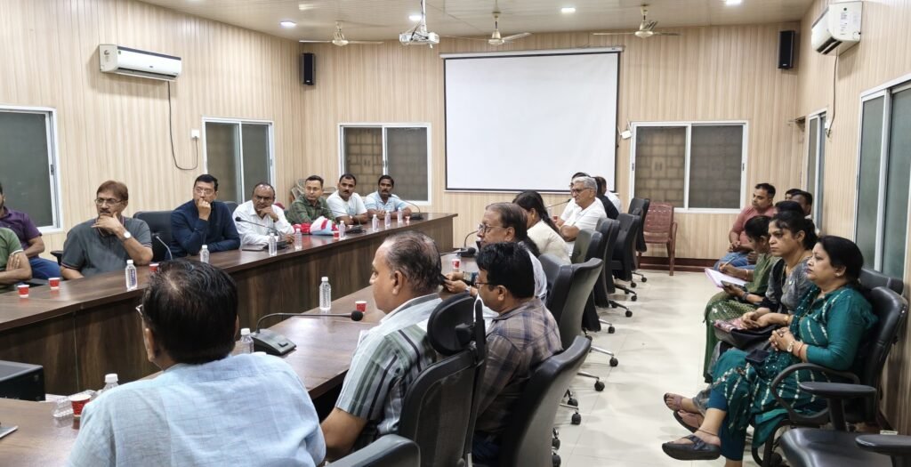 सुरक्षित सुबह" अभियान को लेकर पुलिस कंट्रोल रूम में हुई अहम बैठक में सर्राफा, पेट्रोल पंप एसोसिएशन, एनजीओ प्रतिनिधियों हुये शामिल .. Kshiti Technologies सुरक्षित सुबह" अभियान को लेकर पुलिस कंट्रोल रूम में हुई अहम बैठक में सर्राफा, पेट्रोल पंप एसोसिएशन, एनजीओ प्रतिनिधियों हुये शामिल .. Kshiti Technologies