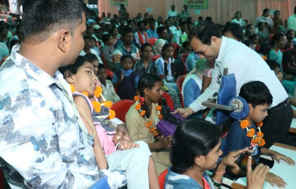 विशेष आवश्यकता वाले बच्चों हेतु समावेशी शिक्षा मेगा कैंप आयोजित .. Kshiti Technologies विशेष आवश्यकता वाले बच्चों हेतु समावेशी शिक्षा मेगा कैंप आयोजित .. Kshiti Technologies