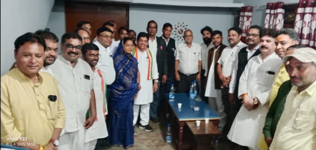 प्रदेश कांग्रेस कमेटी की सचिव एवं कांग्रेस नेत्री सुश्री डॉ. नैन अजगल्ले को श्रद्धांजलि देने जुटे प्रदेशभर के नेता .. Kshiti Technologies प्रदेश कांग्रेस कमेटी की सचिव एवं कांग्रेस नेत्री सुश्री डॉ. नैन अजगल्ले को श्रद्धांजलि देने जुटे प्रदेशभर के नेता .. Kshiti Technologies