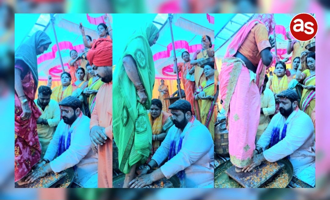 सनातन की गोद में लौटे 35 परिवार, सक्ती के जोबा धाम में हुआ भव्य घरवापसी कार्यक्रम .. Kshiti Technologies सनातन की गोद में लौटे 35 परिवार, सक्ती के जोबा धाम में हुआ भव्य घरवापसी कार्यक्रम .. Kshiti Technologies