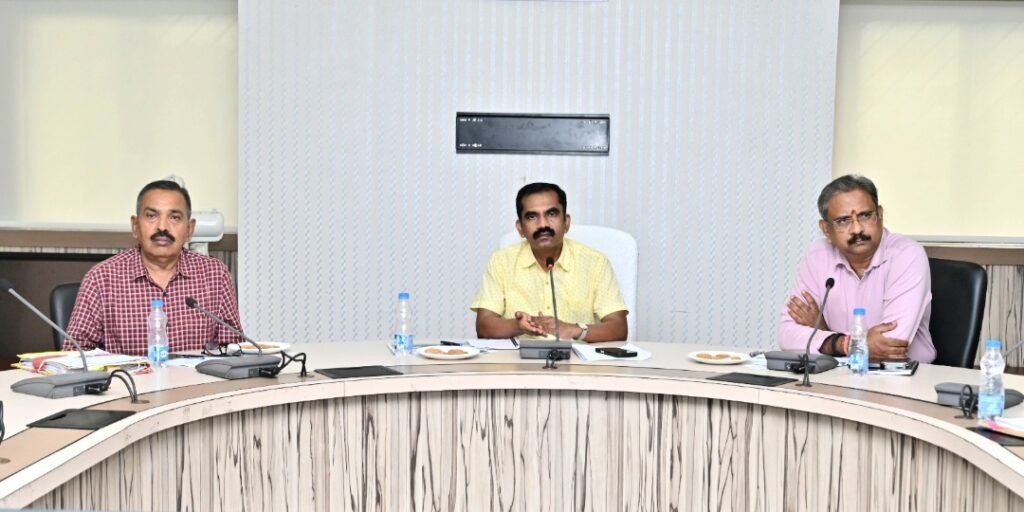 छत्तीसगढ़ में अधिक से अधिक ई-चार्जिंग स्टेशन स्थापित करने हेतु इलेक्ट्रिक वाहन निर्माता कंपनियों के साथ हुई बैठक: इलेक्ट्रिक वाहनों की खरीदी को किया जा रहा प्रोत्साहित .. Kshiti Technologies छत्तीसगढ़ में अधिक से अधिक ई-चार्जिंग स्टेशन स्थापित करने हेतु इलेक्ट्रिक वाहन निर्माता कंपनियों के साथ हुई बैठक: इलेक्ट्रिक वाहनों की खरीदी को किया जा रहा प्रोत्साहित .. Kshiti Technologies