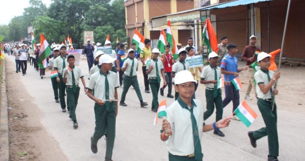 स्वतंत्रता दिवस पूर्व दौड़ व सफाई अभियान का आयोजन .. Kshiti Technologies