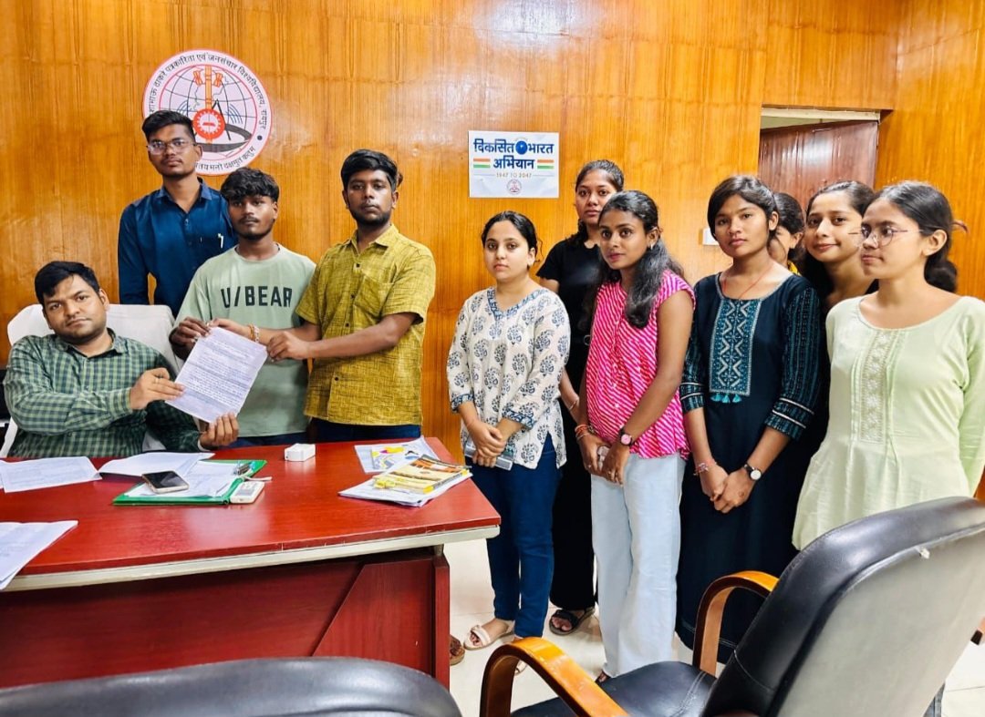 छात्रों पर अतिरिक्त बोझ: हॉस्टल प्रवेश से पहले 3000 रुपये भोजन शुल्क अनिवार्य, छात्रों में आक्रोश .. Kshiti Technologies