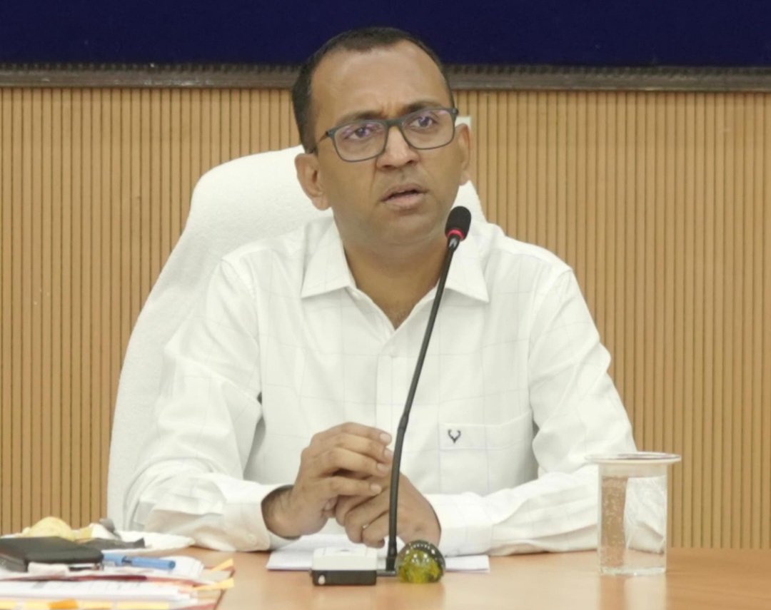 मौसमी बीमारियों के रोकथाम हेतु कलेक्टर ने स्वास्थ्य विभाग को सतर्क रहने के दिए निर्देश .. Kshiti Technologies