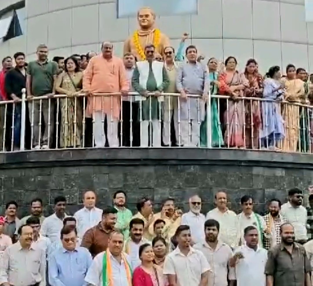 कोरबा मे पूर्व प्रधानमंत्री स्व. राजीव गांधी की 81वीं जयंती पर सद्भावना दिवस का आयोजन .. Kshiti Technologies