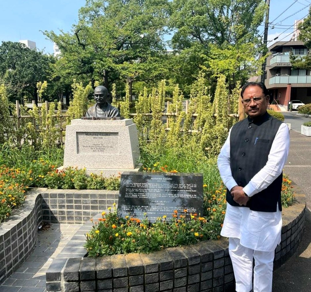 मुख्यमंत्री विष्णुदेव साय ने टोक्यो के ‘लिटिल इंडिया’ पहुँचकर महात्मा गांधी को किया नमन .. Kshiti Technologies