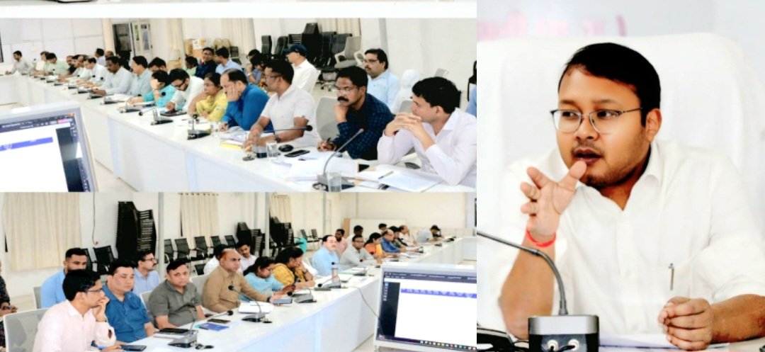 कलेक्टर ने ली साप्ताहिक समय सीमा की बैठक .. Kshiti Technologies