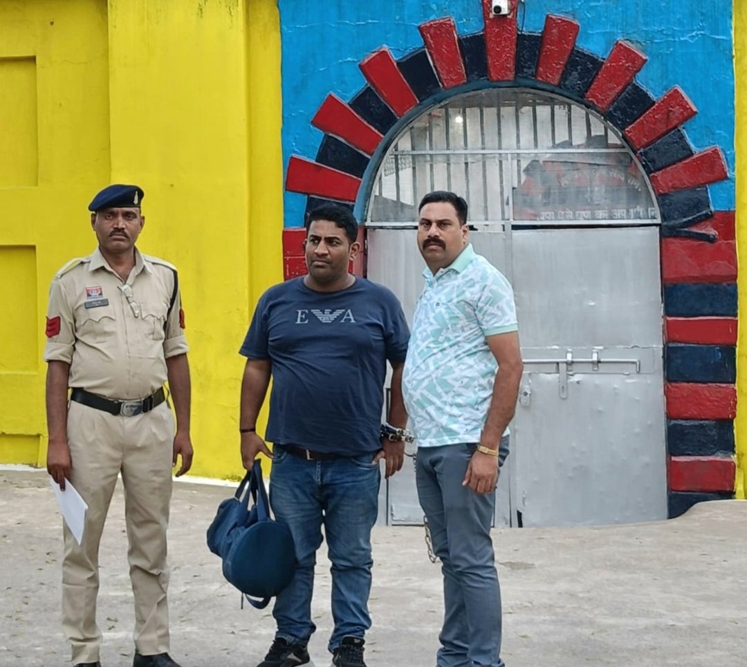 रायगढ़ पुलिस की विशेष टीम ने दिल्ली में फरार वारंटी लक्ष्मेश्वर ठाकुर को किया गिरफ्तार .. Kshiti Technologies