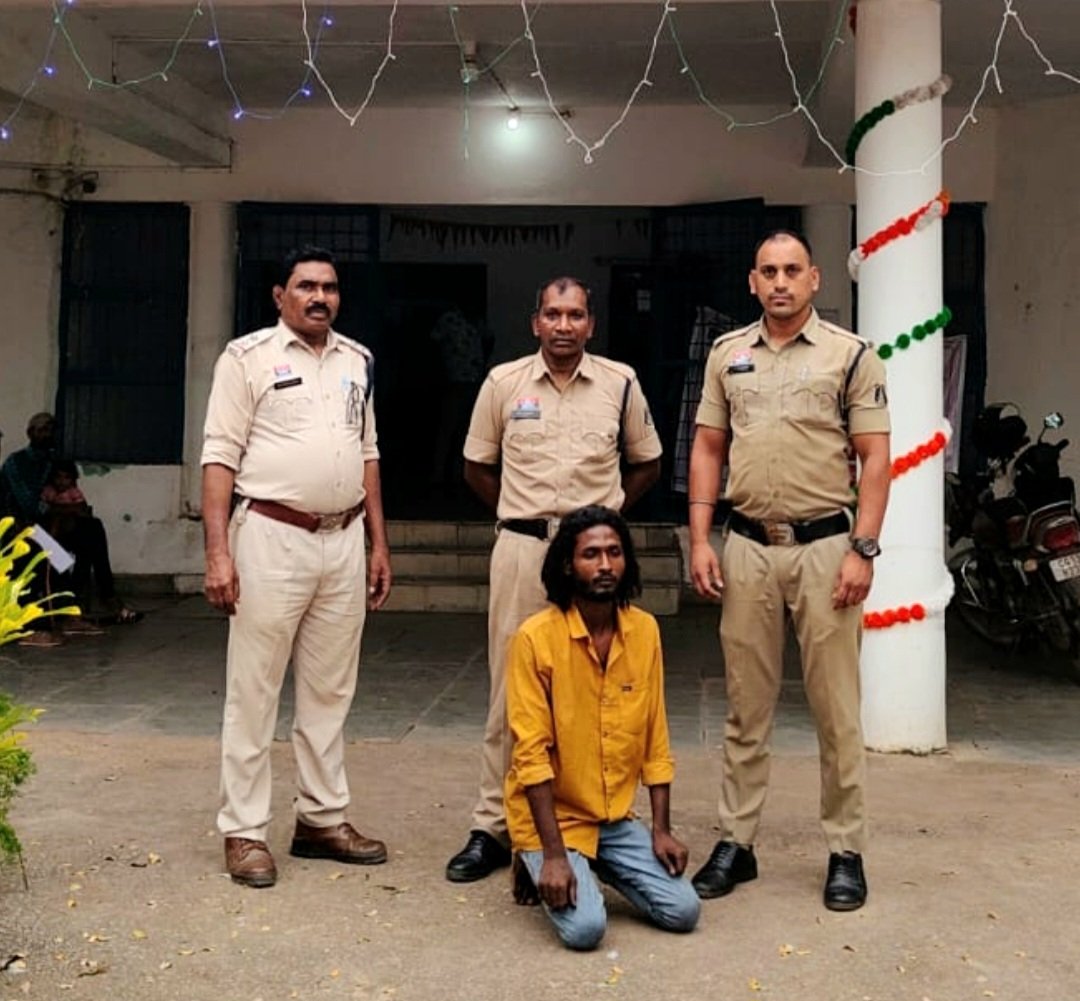 पुलिस ने 24 घंटे के भीतर गुम बालिका को किया बरामद, आरोपी युवक को पॉक्सो एक्ट में भेजा जेल .. Kshiti Technologies पुलिस ने 24 घंटे के भीतर गुम बालिका को किया बरामद, आरोपी युवक को पॉक्सो एक्ट में भेजा जेल .. Kshiti Technologies