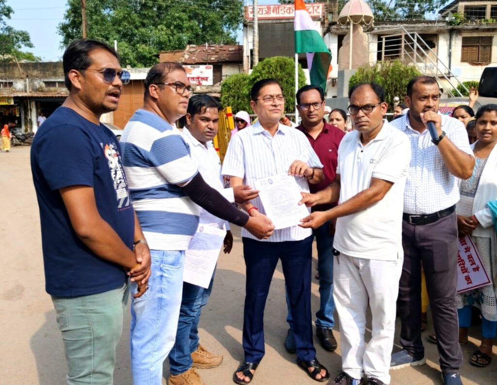 एनएचएम कर्मचारियों की हड़ताल 11वें दिन भी जारी, रैली निकालकर सरकार पर साधा निशाना .. Kshiti Technologies एनएचएम कर्मचारियों की हड़ताल 11वें दिन भी जारी, रैली निकालकर सरकार पर साधा निशाना .. Kshiti Technologies