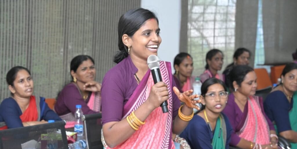 ग्रामीण महिलाओं के सशक्तिकरण की दिशा में नई पहल- ‘दीदी के गोठ’ रेडियो कार्यक्रम का हुआ शुभारंभ .. Kshiti Technologies