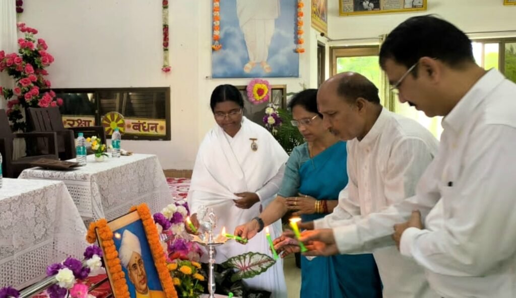 प्रजापिता ब्रह्माकुमारी ईश्वरीय विश्व विद्यालय, सक्ती में शिक्षक दिवस पर शिक्षकों का हुआ सम्मान .. Kshiti Technologies