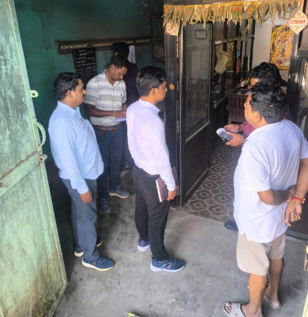 खाद की कालाबाजारी व अधिक कीमत पर बेचने वालों पर की जा रही कार्यवाही .. Kshiti Technologies खाद की कालाबाजारी व अधिक कीमत पर बेचने वालों पर की जा रही कार्यवाही .. Kshiti Technologies