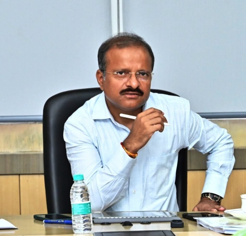 मुख्यमंत्री के प्रमुख सचिव ने नक्सल प्रभावित जिलों में विकास कार्यों की समीक्षा की .. Kshiti Technologies मुख्यमंत्री के प्रमुख सचिव ने नक्सल प्रभावित जिलों में विकास कार्यों की समीक्षा की .. Kshiti Technologies