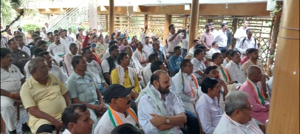 योग्य और ईमानदार कार्यकर्ता के हाथों में होगी कांग्रेस की कमान — अलीगढ़ से पधारे पर्यवेक्षक विवेक बंसल ने किया स्पष्ट .. Kshiti Technologies योग्य और ईमानदार कार्यकर्ता के हाथों में होगी कांग्रेस की कमान — अलीगढ़ से पधारे पर्यवेक्षक विवेक बंसल ने किया स्पष्ट .. Kshiti Technologies