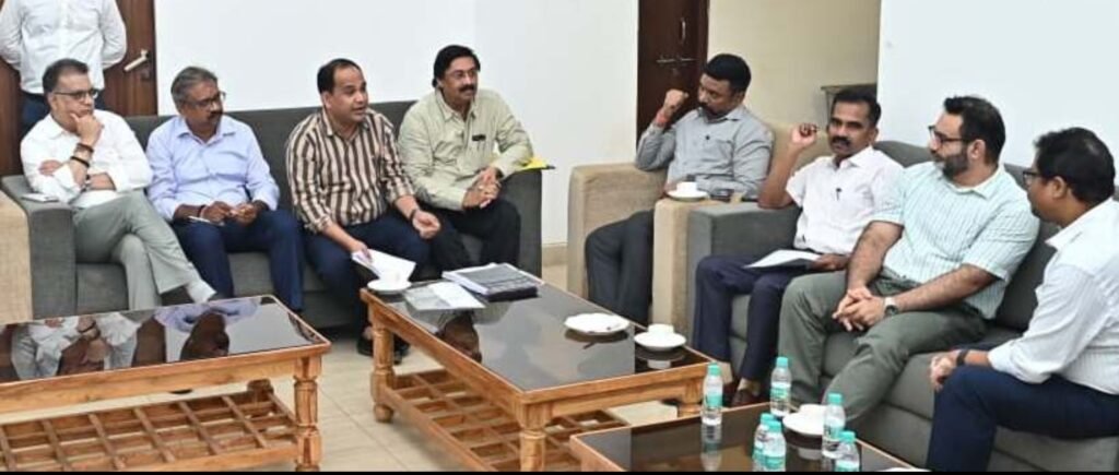 प्रधानमंत्री नरेन्द्र मोदी के छत्तीसगढ़ प्रवास को लेकर तैयारियां शुरू .. Kshiti Technologies