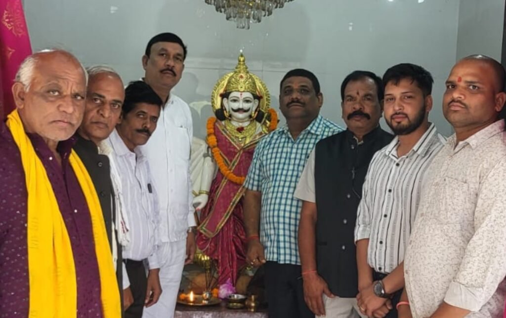 सहस्त्रबाहु जयंती पर कलार समाज ने की पूजा-अर्चना, समाजिक एकता और विकास का लिया संकल्प .. Kshiti Technologies सहस्त्रबाहु जयंती पर कलार समाज ने की पूजा-अर्चना, समाजिक एकता और विकास का लिया संकल्प .. Kshiti Technologies