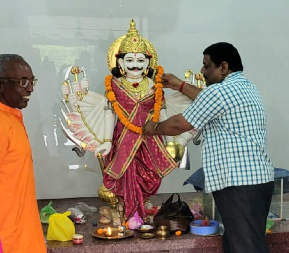 सहस्त्रबाहु जयंती पर कलार समाज ने की पूजा-अर्चना, समाजिक एकता और विकास का लिया संकल्प .. Kshiti Technologies सहस्त्रबाहु जयंती पर कलार समाज ने की पूजा-अर्चना, समाजिक एकता और विकास का लिया संकल्प .. Kshiti Technologies