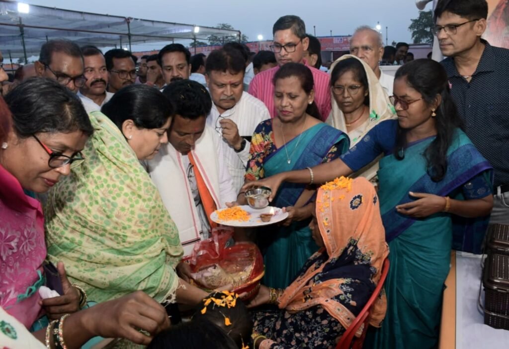 सांसद राधेश्याम राठिया ने सारंगढ़ में किया जिला स्तरीय राज्योत्सव का शुभारंभ .. Kshiti Technologies