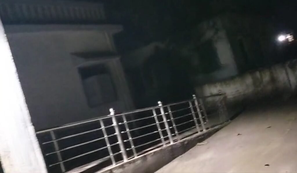 राज्य उत्सव की रौनक फीकी — सक्ती जिले के कई शासकीय कार्यालयों में नहीं दिखी रजत जयंती की चमक .. Kshiti Technologies राज्य उत्सव की रौनक फीकी — सक्ती जिले के कई शासकीय कार्यालयों में नहीं दिखी रजत जयंती की चमक .. Kshiti Technologies