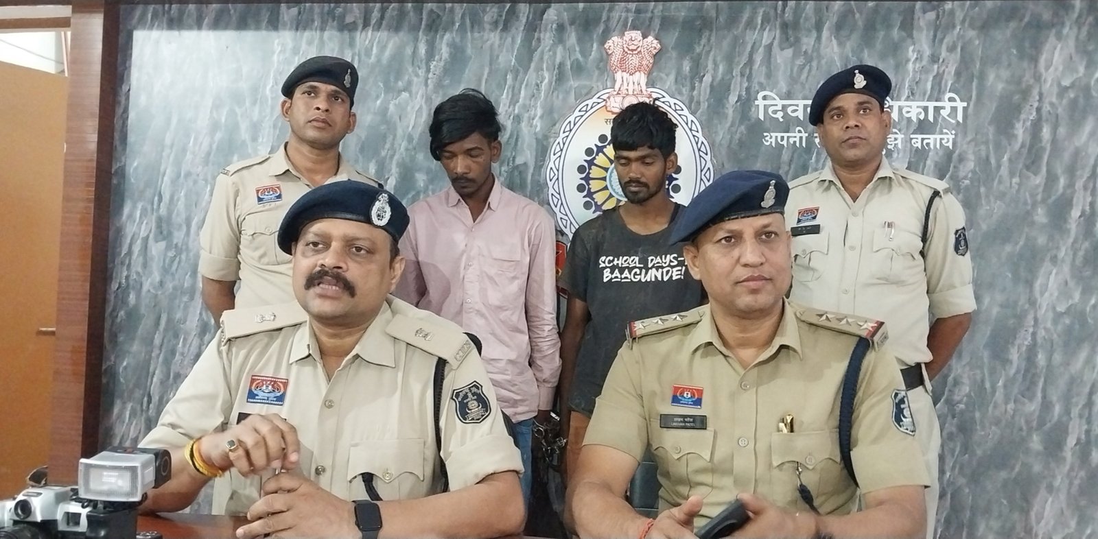 सक्ती के अशोक सुपर बाजार में चोरी करने वाला आरोपी गिरफ्तार .. Kshiti Technologies सक्ती के अशोक सुपर बाजार में चोरी करने वाला आरोपी गिरफ्तार .. Kshiti Technologies