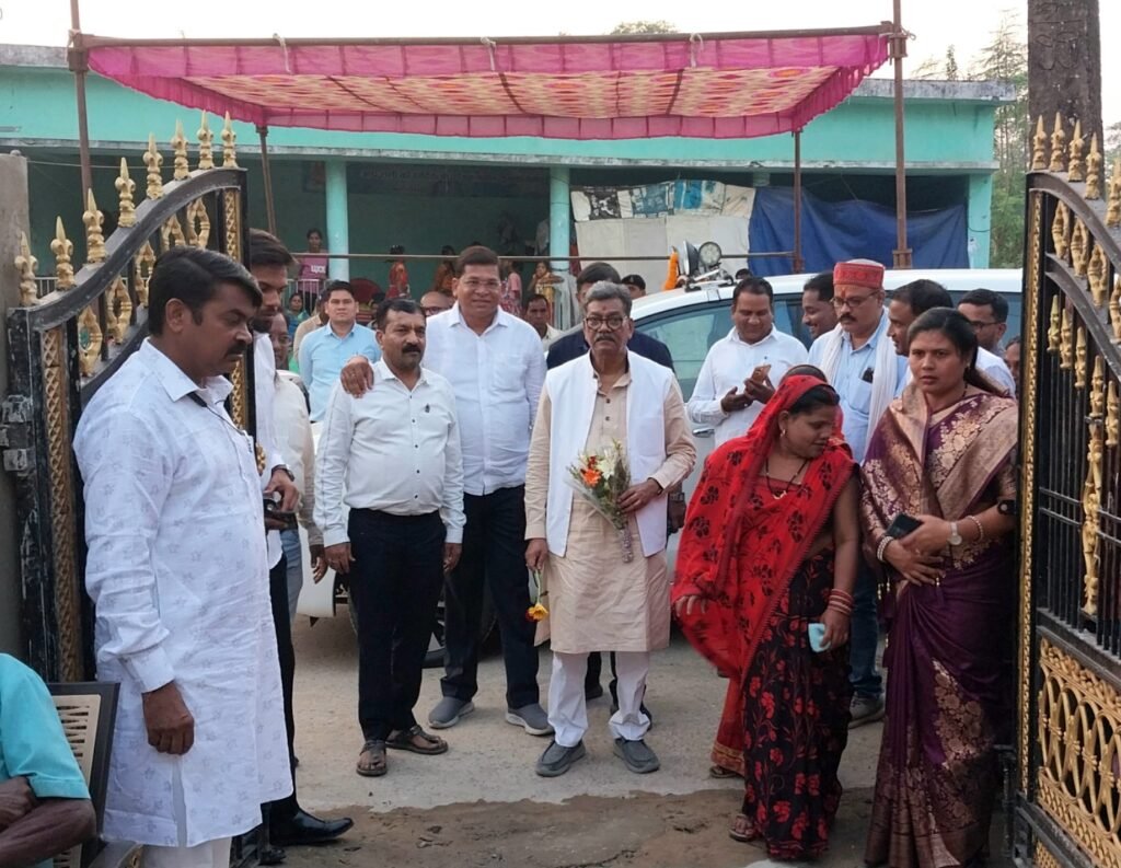 जामपाली में विकास कार्यों की सौगात, डॉ. चरणदास महंत ने 16 लाख से अधिक की लागत के कार्यों का किया भूमि पूजन एवं लोकार्पण .. Kshiti Technologies जामपाली में विकास कार्यों की सौगात, डॉ. चरणदास महंत ने 16 लाख से अधिक की लागत के कार्यों का किया भूमि पूजन एवं लोकार्पण .. Kshiti Technologies