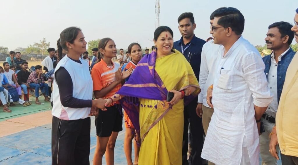 सांसद कमलेश जांगड़े के मुख्य आतिथ्य मे विकासखंड स्तरीय सांसद खेल महोत्सव का हुआ शुभारंभ .. Kshiti Technologies सांसद कमलेश जांगड़े के मुख्य आतिथ्य मे विकासखंड स्तरीय सांसद खेल महोत्सव का हुआ शुभारंभ .. Kshiti Technologies