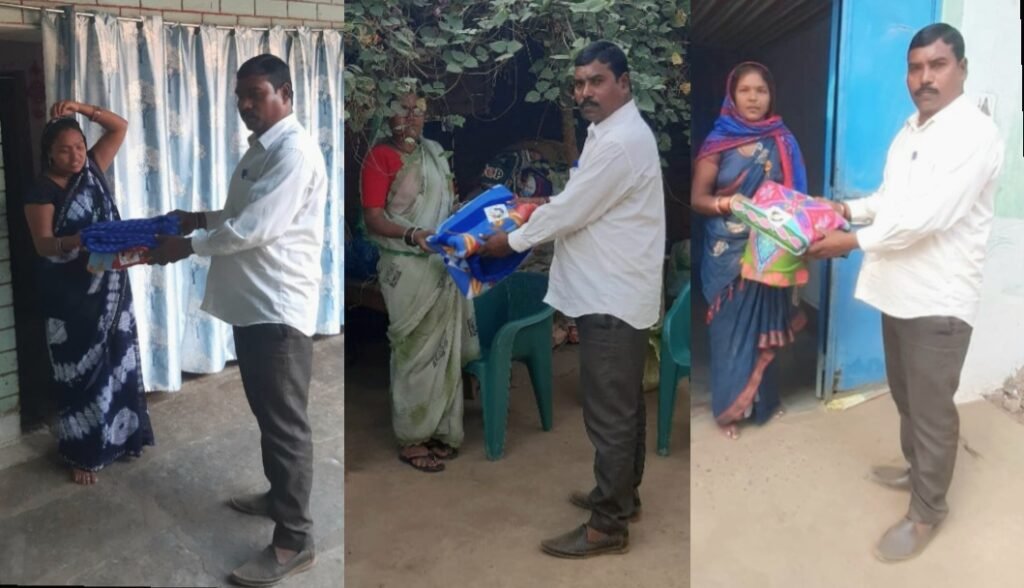 अघोरेश्वर महाप्रभु राम के महापरिनिर्वाण दिवस पर अघोरपीठ जनसेवा अभेद आश्रम द्वारा बोईरडीह गांव के गरीब व जरूरतमंदों को बांटी गई कंबल .. Kshiti Technologies