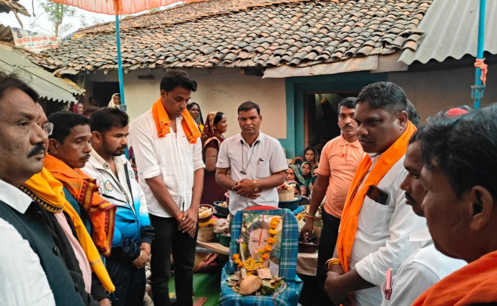 भाजपा के सक्रिय कार्यकर्ता स्व. हीरालाल राठिया को जिला पंचायत अध्यक्ष प्रतिनिधि रविन्द्र गबेल ने दी श्रद्धांजलि .. Kshiti Technologies भाजपा के सक्रिय कार्यकर्ता स्व. हीरालाल राठिया को जिला पंचायत अध्यक्ष प्रतिनिधि रविन्द्र गबेल ने दी श्रद्धांजलि .. Kshiti Technologies